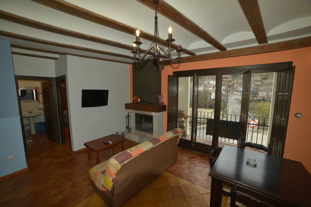 Apartamentos Rurales Puerta Del Sol Alcalá del Júcar Kültér fotó